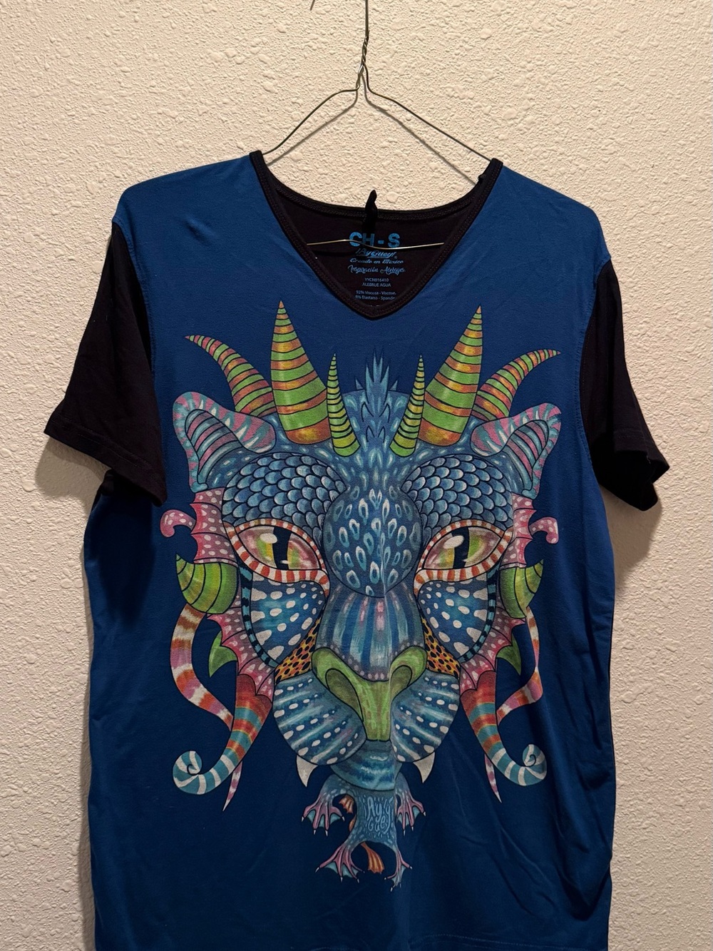 Blue V-Neck Short-Sleeve Tee with Colorful Dragon Face Graphic